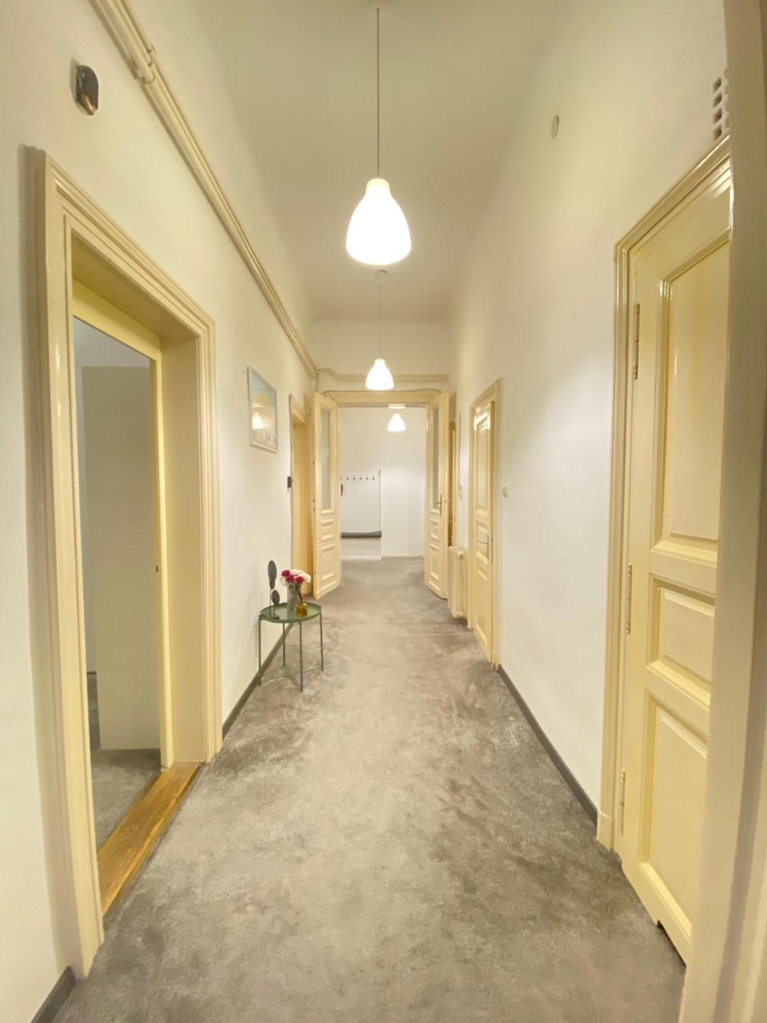 Sziv Apartment - Modern And Comfortable Budapest Exteriör bild